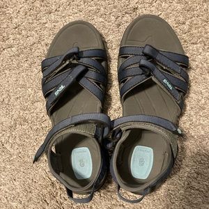Teva blue sandals size 8